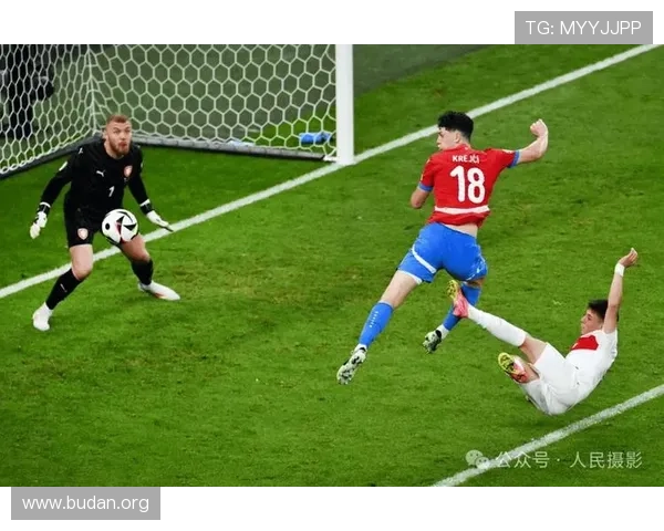 亚波体育赛事报道：深度解读热门体育项目的精彩瞬间与赛场内幕